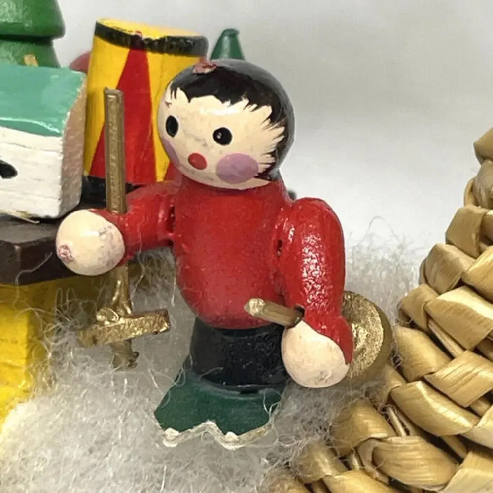 Wooden‎ Skier and Sled in Wicker Wreath Christmas Ornament Vintage